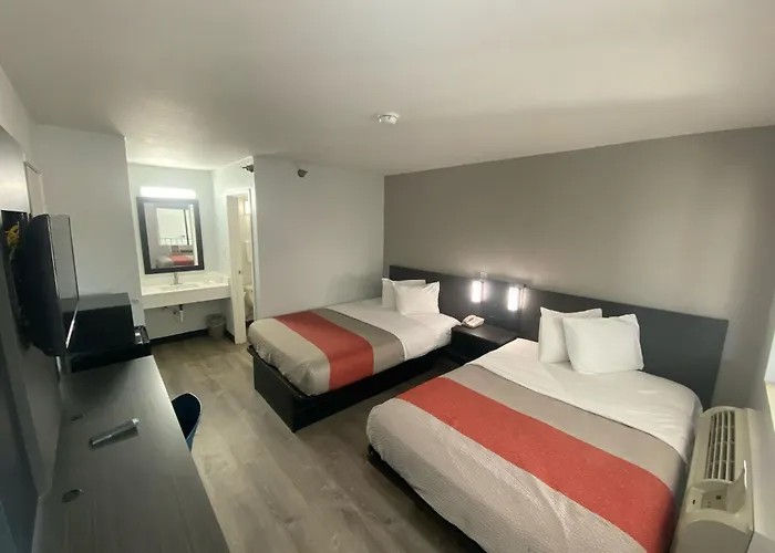 Motel 6-Windsor Locks, Ct - Hartford