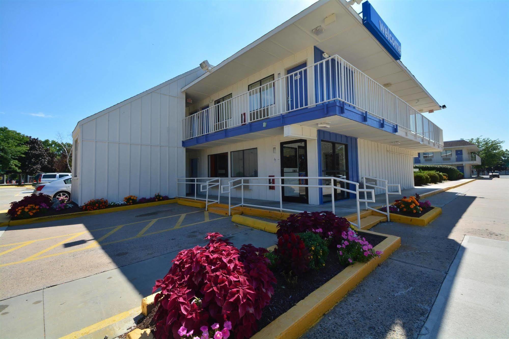 6-windsor Locks, Ct - Hartford