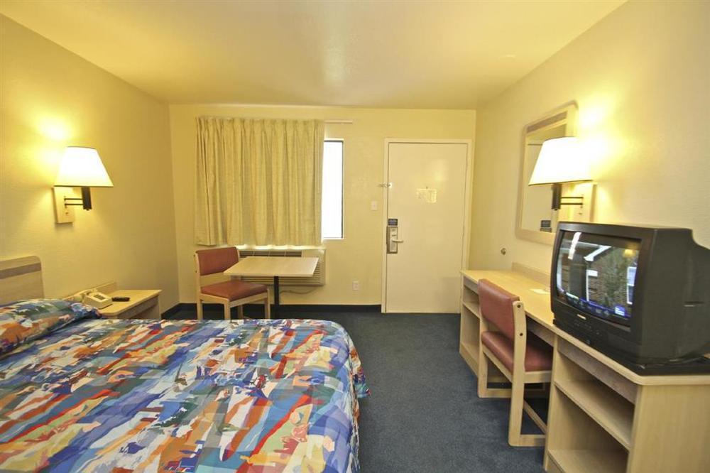 6-windsor Locks, Ct - Hartford Windsor Locks
