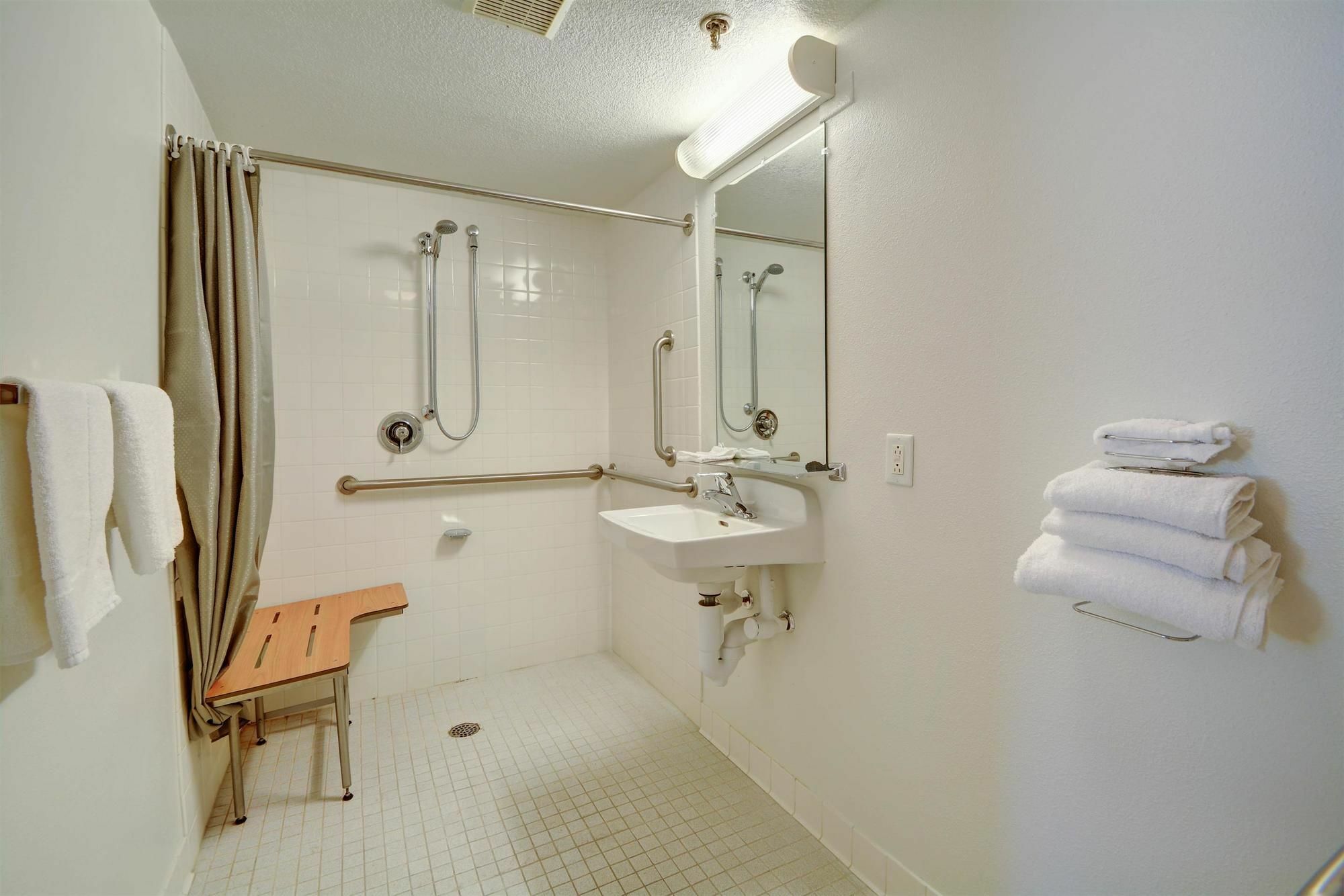 6-windsor Locks, Ct - Hartford Windsor Locks